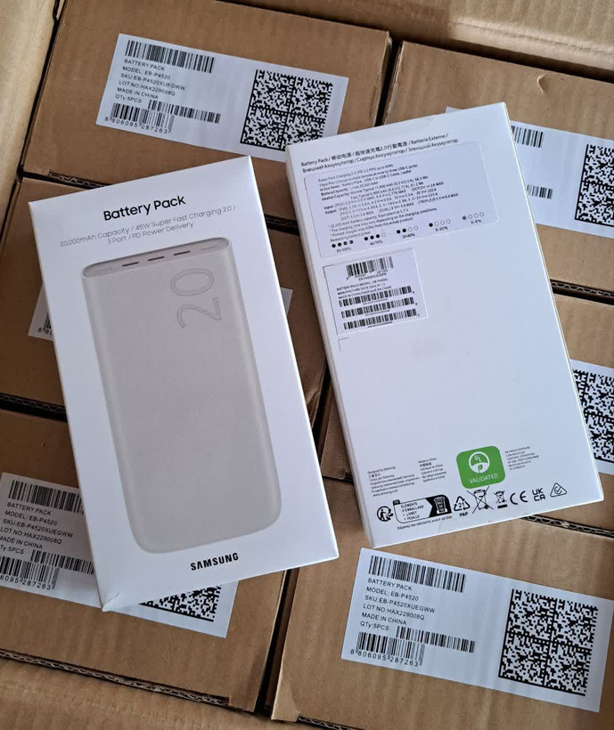پاوربانک سامسونگ مدل P4520 | ظرفیت ۲۰۰۰۰ میلیآمپر، ۳ پورت PD، سوپر فست شارژ ۴۵ وات