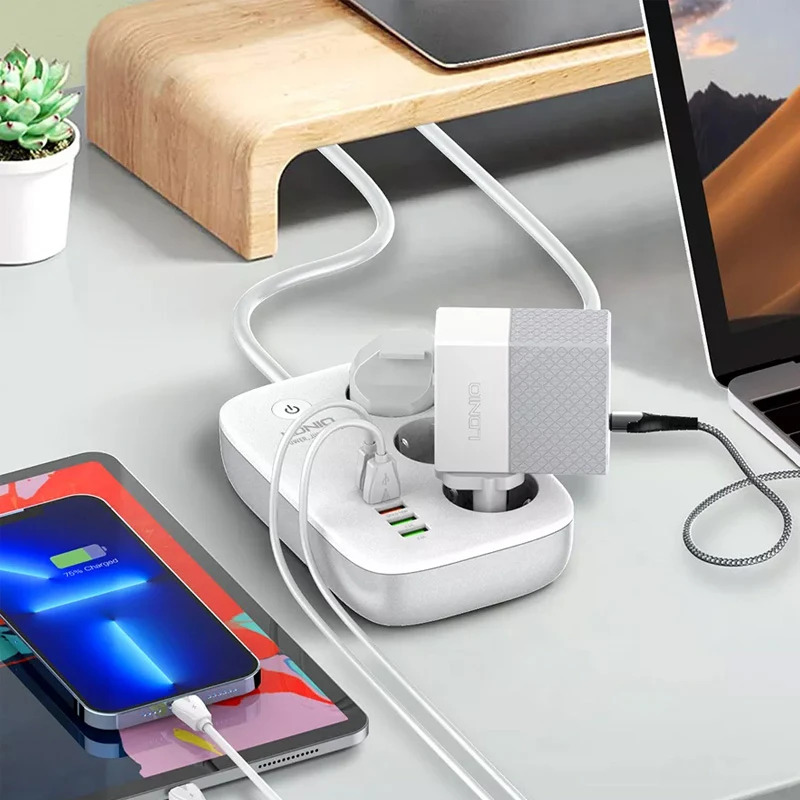 چندراهی برق ایمن برای موبایل و لپتاپ