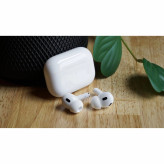 هدفون بلوتوثی اپل مدل AirPods Pro نسل دوم با پورت Type-C